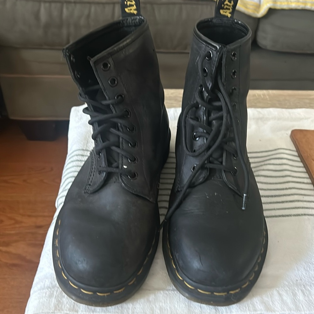 Black Dr.Martens size 9.5 Eu size 41